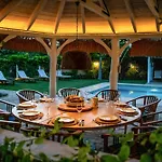 בית נופש Elegant Surrounded By Grazalema Park רונדה