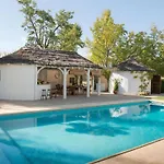Elegant Surrounded By Grazalema Park *