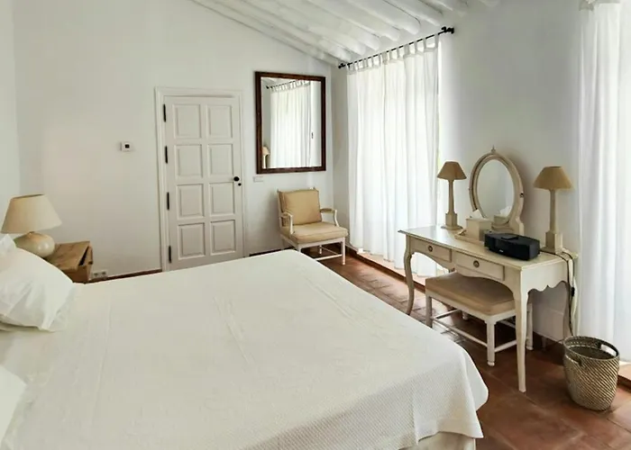 Elegant Surrounded By Grazalema Park *
