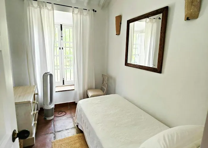 Elegant Surrounded By Grazalema Park Ferienhaus *